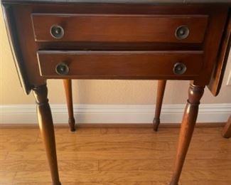 Flatware storage cabinet