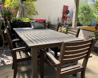 Pottery Barn Patio table