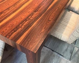 Super clean Formica table w/2 leaves