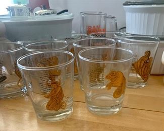 Anchor Hocking Lowball Whiskey Glasses Vintage Bar Astrological Zodiac 