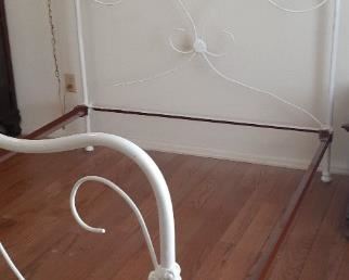 vintage iron  full bed 