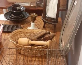Variety of vintage decor