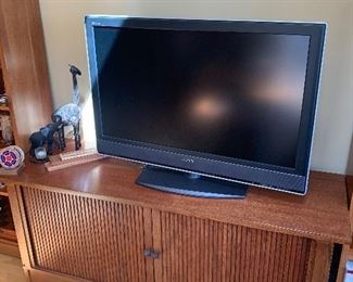 Living Room 
Sony Bravia tv, Stickley Mission tv console