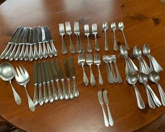 Case Table 
Set of 106pcs heavy weight Sterling Flatware