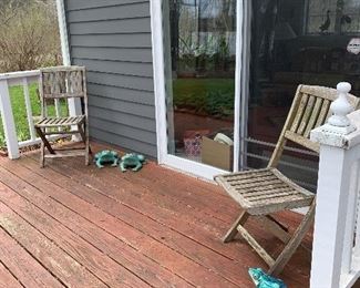 Outside 
Chairs & frogs