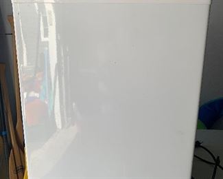 Garage 
Haler mini fridge