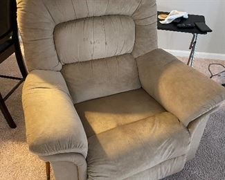 Lazy Boy Recliner $100