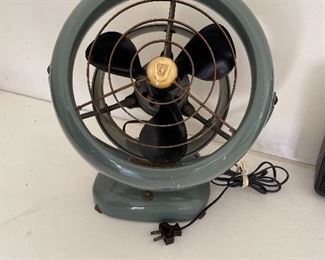Vornado antique fan working 
