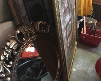 More cool mirrors and art.