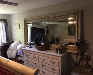 Stunning mirror. As big, heavy, and beautiful as it looks.