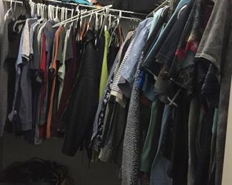 Men's clothes. Size Small.