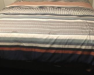 Double Bed & Sheets, Pillows, etc.