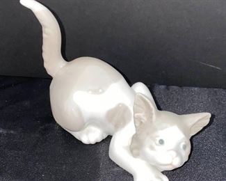 SS020 LLADRO 5112 ATTENTIVE CAT KITTEN FINE PORCELAIN FIGURINE