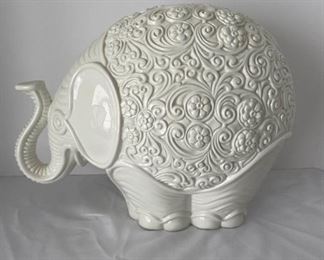 SS069 Decorative Ceramic Elephant Figurine
