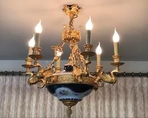 Magnificant Very Large European  Porcelain Swan Gold Gilded Chandelier:  6 swans beneath 6 light arms.   32 " down and 26"   across  .  Buyer takes full responsibility to remove fixture after sale day 1 or 2.