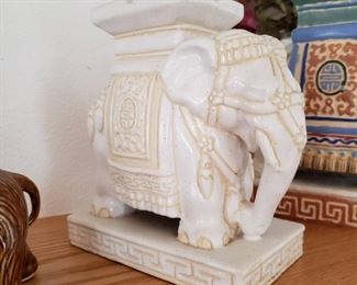 small elephant stand