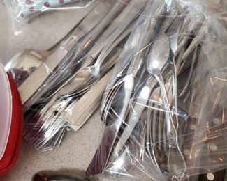 Oneida flatware lots