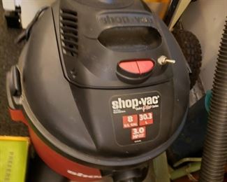 Nice sized like new shop vac