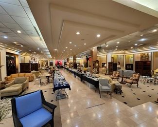 So many nice pieces in this sale!!