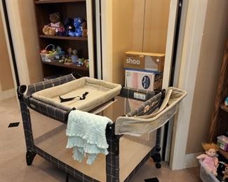 Graco Pack & Play - excellent condition - like new!