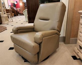 Swivel Recliner!