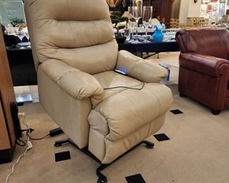 Leather power lift chair!