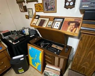 Stereo Cabinet, Lots & Lots of Records, 