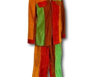 Men's Size Large Vintage suede suit. 