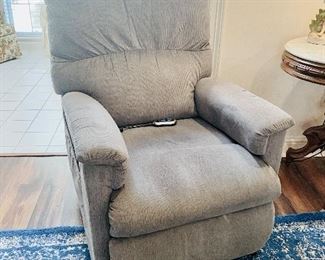 Lazyboy lift chair