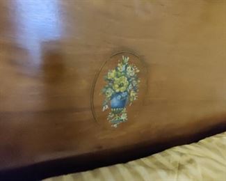 ANTIQUE WOODEN FULLSIZED HEADBOARD PATTERN
