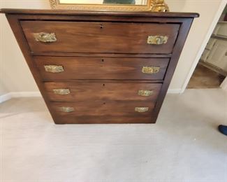 ANTIQUE WOODEN 4 DRAWER DRESSER W/ KEY