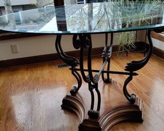 QULAITY WOODEN & WROUGHT IRON BASE GLASS TOP TABLE & 4 LEATHER CAPTAINS CHAIRS W/ NAILEHAD ACCENT TRIM