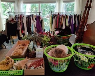 MISC WOMEN'S AND MEN'S CLOTHING