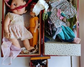 ANTIQUE MINI DOLL SET
