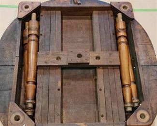 ANTIQUE WOODEN TABLE W/4 - "SCREW-IN" LEGS & 1 LEAF