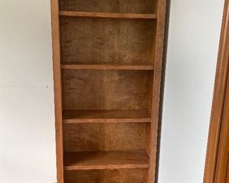 Shelf unit , right side unfinished