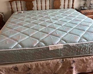 King size bed frame, i and mattress