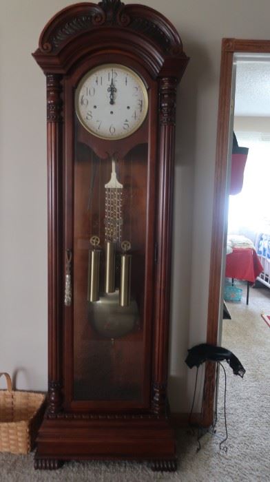Beautiful Howard Miller Grandfather Clock