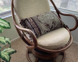 Rattan swivel rocker