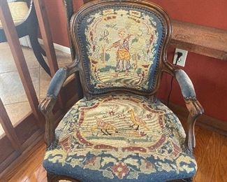 Petti point chair 23" wide