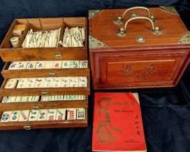 1923 Mah Jongg / Pung Chow Chest and Tiles