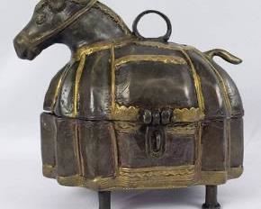 Beautiful Horse Form Bronze Indian Dhokra Box (Betel Box)