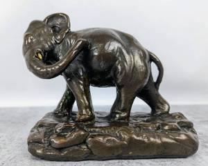Impressive Elephant Bookend by Armor Bronze Corporation from Art Deco Period