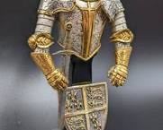 English Knight 1490 AD - Pewter/Sterling/Gold Franklin Mint Armor 4 of 6