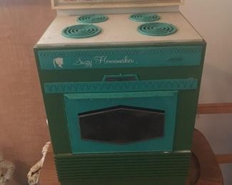 Suzy Homemaker child's stove