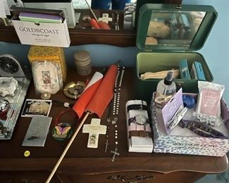 Knicknacks , Dog Grooming/ Accessory Box