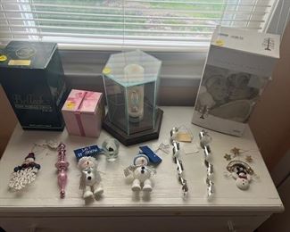 Second Bedroom - Knicknacks - Snowmen, ornaments , religious items 