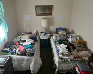 Bedroom 4 - Clothing, Bedding 