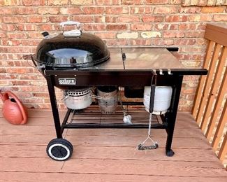 Weber BBQ Gas Start w/ Stainless Steel Rolling Prep Table 
