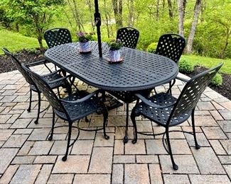 8pc Summer Classics Collection Cast Aluminum Dining Table, Chairs and Umbrella Stand. Patio Set / Outdoor Table and Chairs